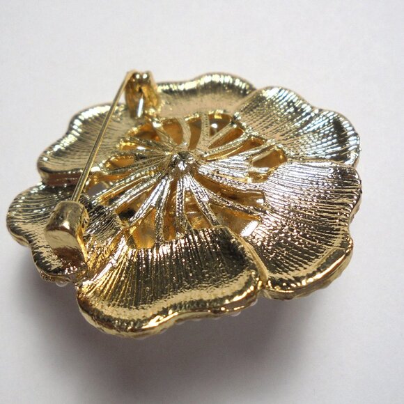 Brooch White Flower pearl brooch accessories jewelry gifts - Picture 4 of 8